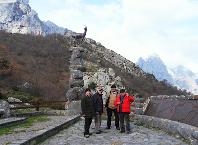 Mirador del Tombo. De izquierda a derecha, Javier, José Manuel, José Luis y Valentín. Grupo Ultramar Acuarelistas