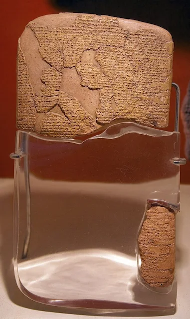 Tabuleta de argila detalhando o Tratado de Cades, descoberta em Boğazköy, Turquia. ( Iocanus/Wikimedia Commons/CC BY SA 3.0
