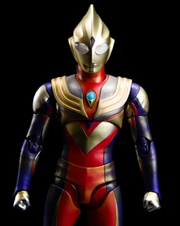REVIEW SHFiguarts (Shinkocchou Seihou) Glitter Tiga, Bandai