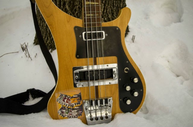 Guitar Blog: Rickenbacker 4001 Clone Bass Made in Japan. Matsumoku? Ibanez?  Greco? Snowman?