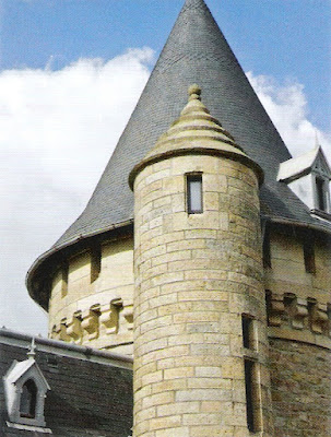 http://www.linenandlavender.net/2011/10/travel-chateau-de-ker-nelly.html