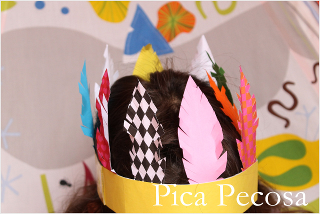 Como Hacer Un Tocado De Plato / Haz un tocado indio con cartulina y plumas de papel | Pica Pecosa