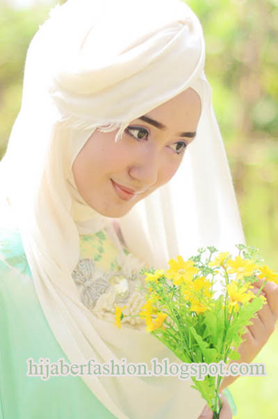 Tutorial bagiamana menggunakan hijab (Rose Hijab Style)