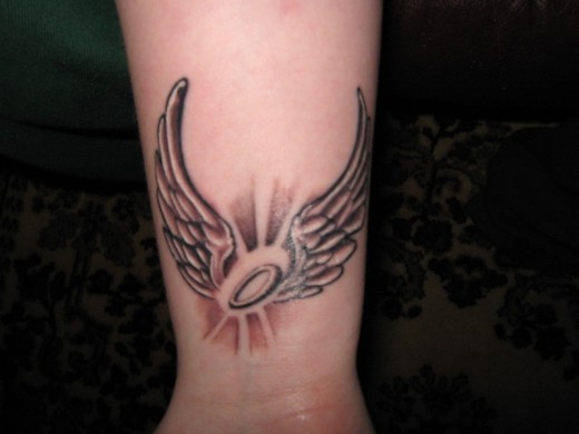 Tattoo Designs For Girls Wrist