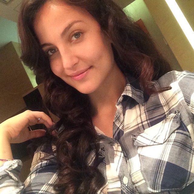 Beautiful Elli Avram