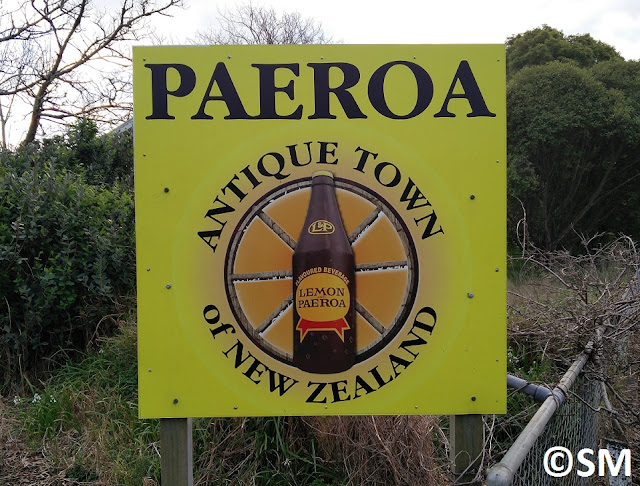 Photo du panneau Antique Town of New Zeland Paeroa Nouvelle-Zélande