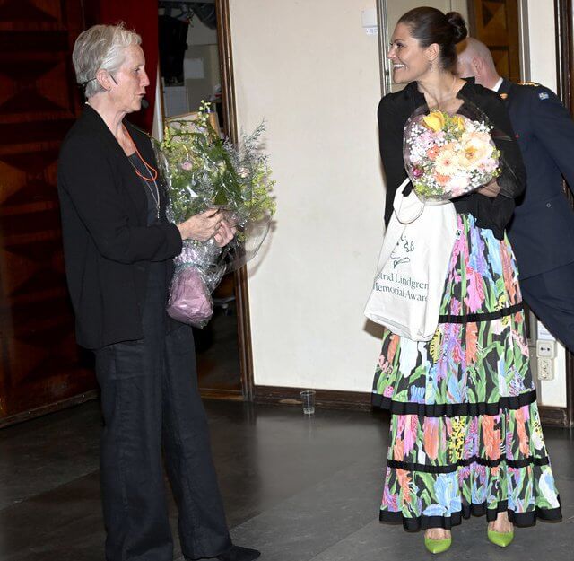 Crown Princess Victoria wore patterned maxi skirt by H&M. Iris Apfel x H&M collection. Swedish picture book artist Eva Lindström