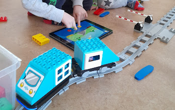 Lego-junaa ohjataan tabletilla