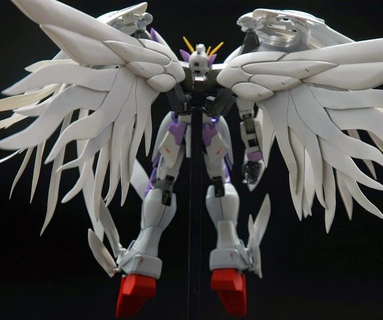 Custom Build: MG 1/100 Wing Gundam Zero Custom "Ad-on feathers"