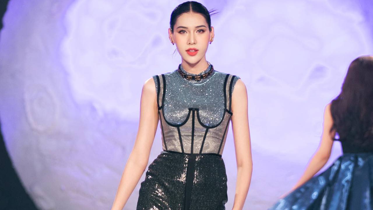 Nguyen Ha Diu Thao – Most Beautiful Vietnam Transgender Model Catwalk Fashion Show