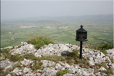 Buzón en la cima de Larredez/Atxuri