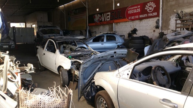 CARROS ROUBADOS EM ALAGOAS FORAM ENCONTRADOS EM DESMANCHE DE ARCOVERDE