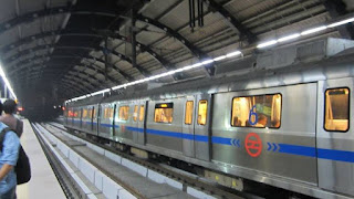 caa-support-slogan-in-delhi-metro