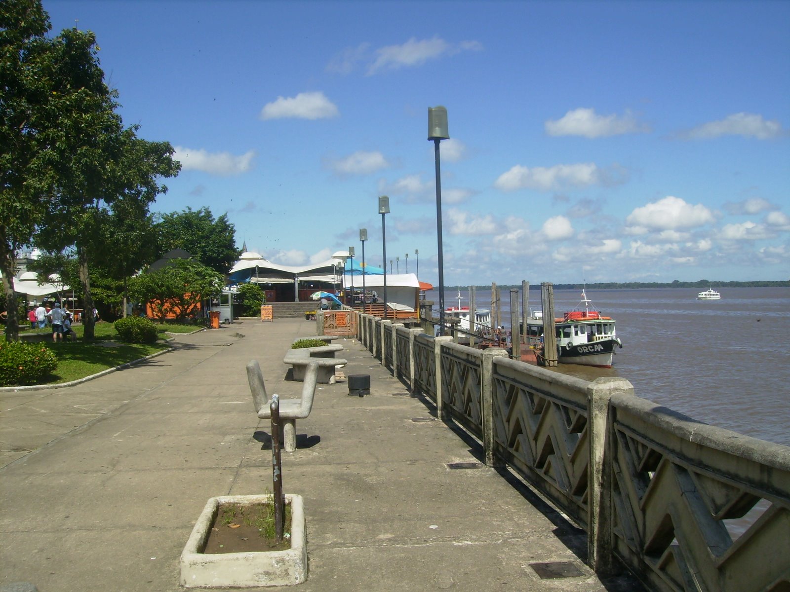 Orla fluvial, feira do Ver-o-Peso, Belém