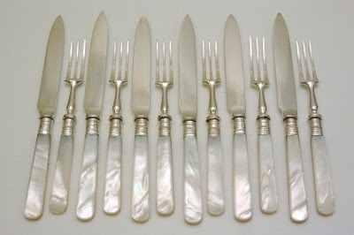 VINTAGE 12 p STERLING SILVER MOUNTED MOTHER OF PEARL DESSERT CUTLERY SHEFFIELD