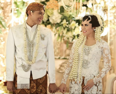 Kebaya Pengantin Jawa Modern