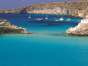 Azzurro . Come lo splendido mare di Lampedusa , isola che amo . (spiaggia dei conigli lampedusa)