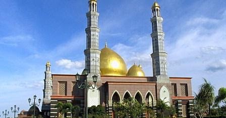 Poestaha Depok Masjid Kubah Emas Termegah di Asia 