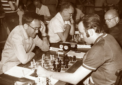 Partida de ajedrez A. Farré - J. Travesset en 1971