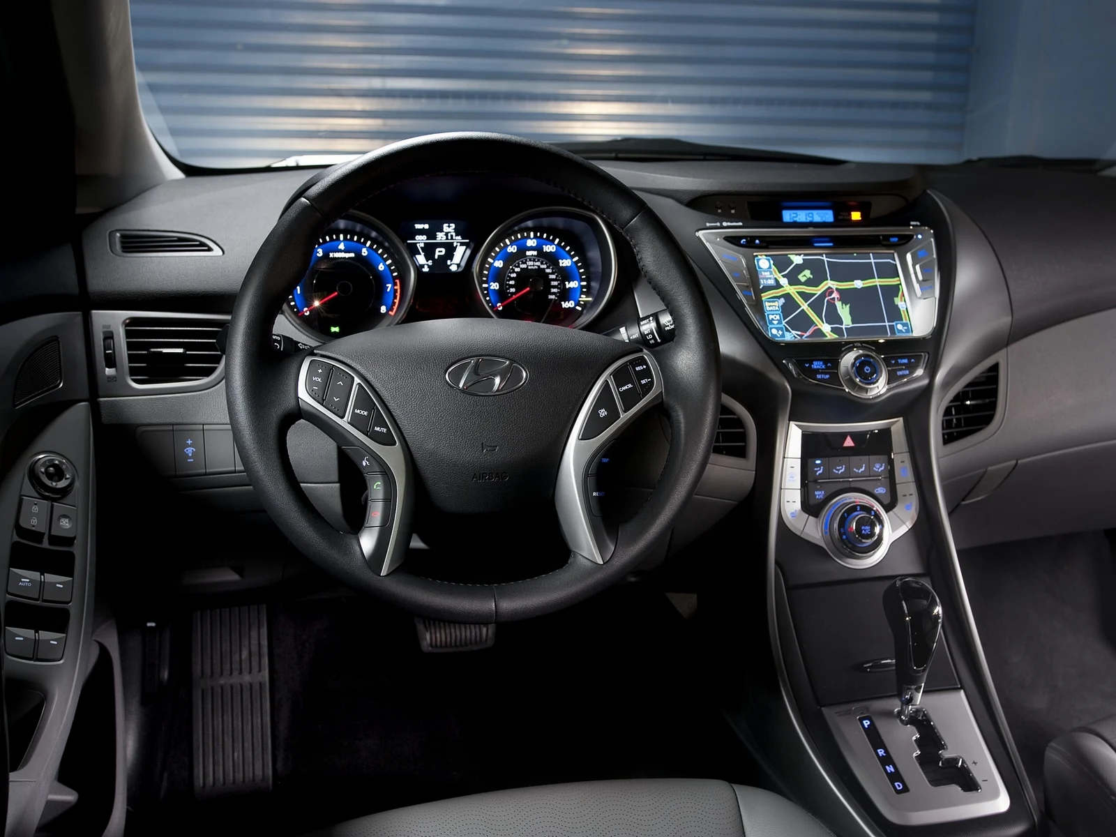 Hyundai Elantra 2013 - preço