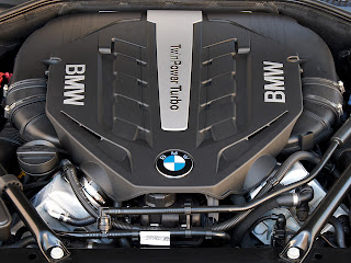 2015 BMW M770i XDrive Engine