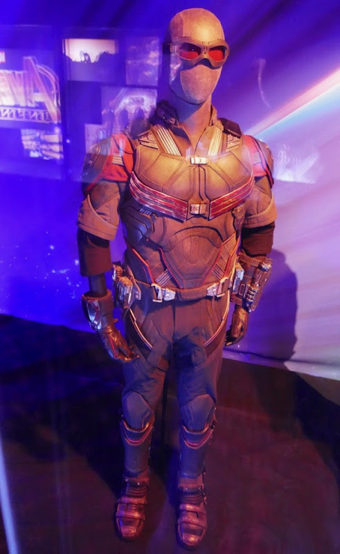 Anthony Mackie Avengers Infinity War Falcon costume