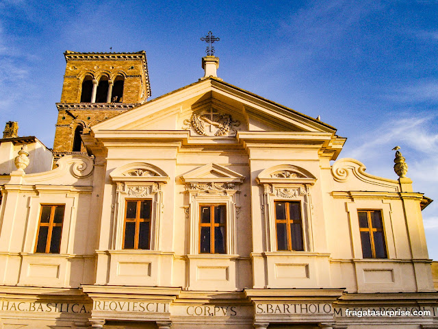 Igreja de San Bartholomeo na Ilha Tiberina em Roma