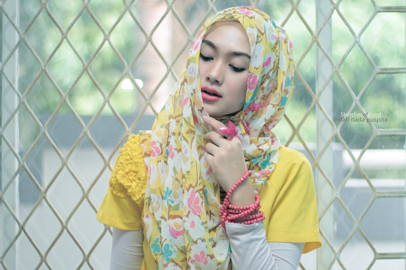 Warna Hijab Yang Wajib Dimiliki Muslimah