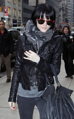 Ashlee Simpson | Bundled Up In The Big Apple