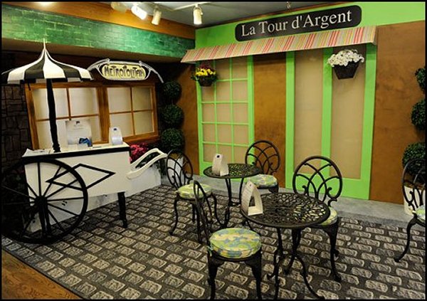 cafe style dining Paris Cafe themed decorating french bistro themed