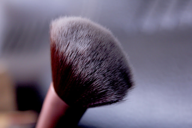 Artist Studio Makeup Brush bristles from Landmark Review