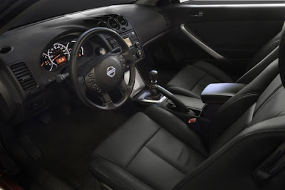 2010 Nissan Altima Coupe Interior