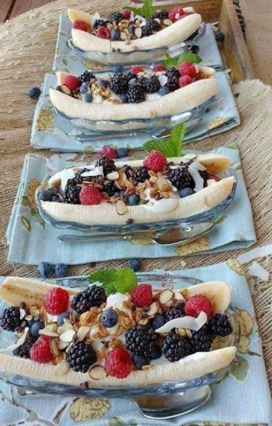 Berry-Banana Split Recipe: How to Make It At home