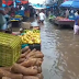 ASSISTA! Mercado público de Guarabira fica inundado com as chuvas do sábado, 26