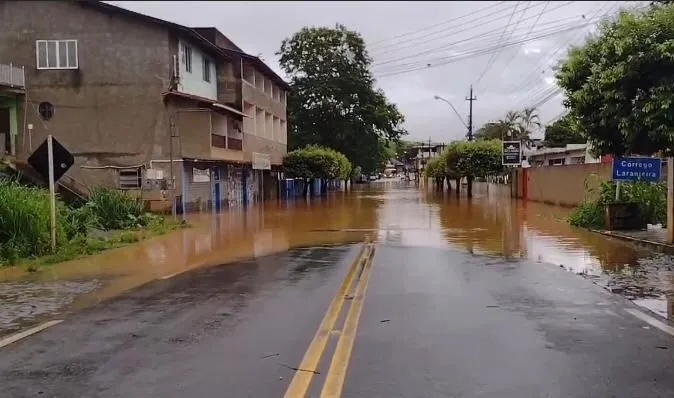 400 desalojados no Estado do Rio de Janeiro com enchentes 