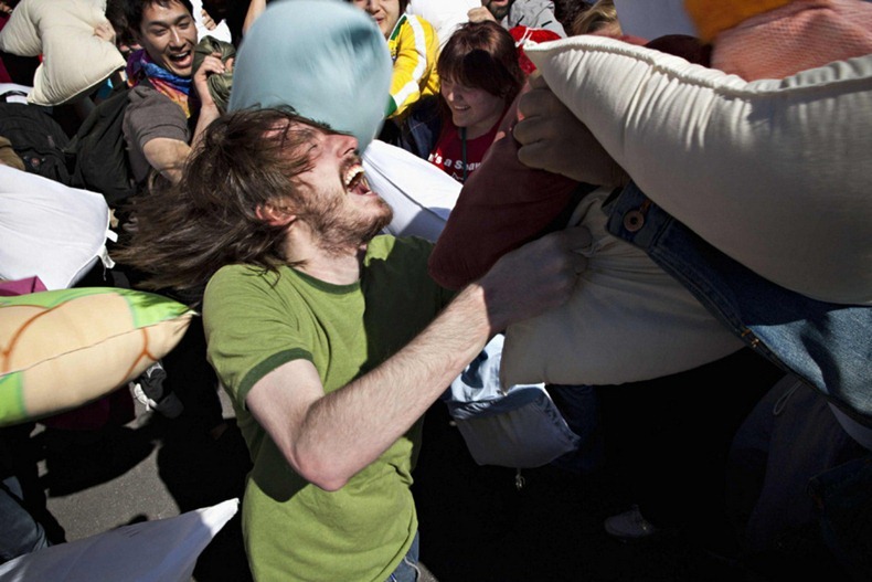 pillow-fight-2012-11