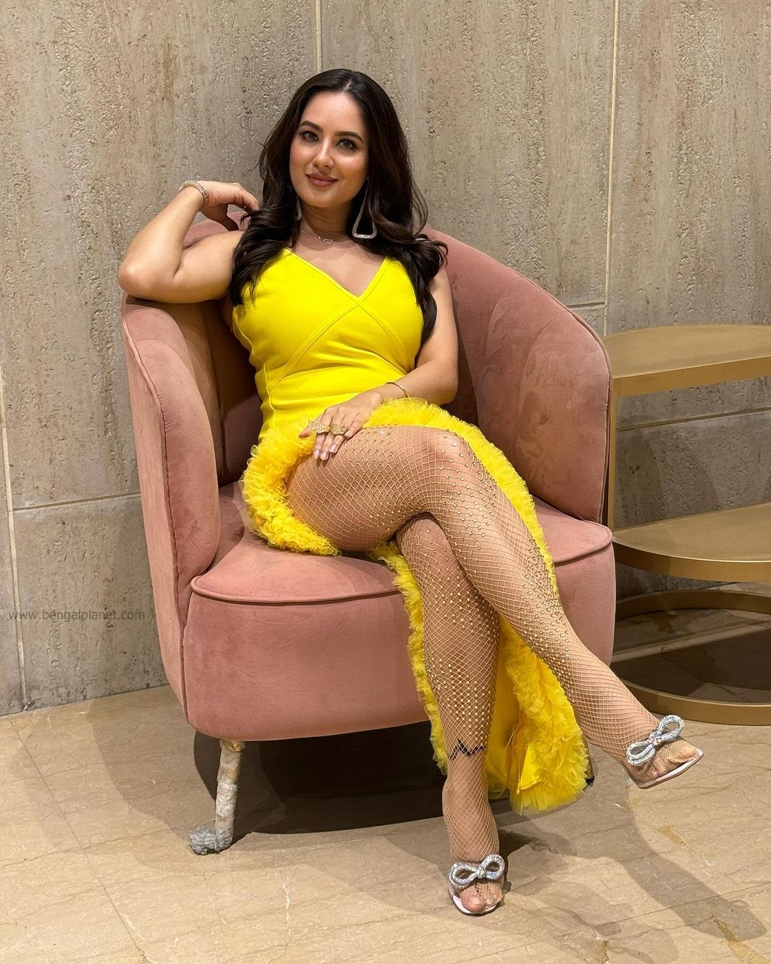 Puja-Banerjee's-hottest-look-in-a-yellow-thigh-high-slit-dress-from-Bengal's-Most-Stylish-Awards-03-Bengalplanet.com