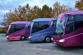 Μειώνονται τα τέλη κυκλοφορίας 50% για τα τουριστικά λεωφορεία