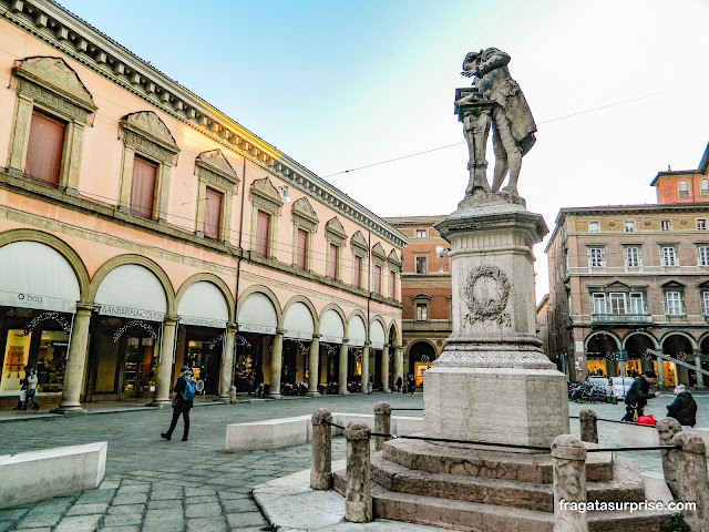 Piazza Galvani em Bolonha