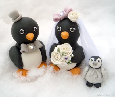 Penguin cake topper is also available with a lovely baby penguin