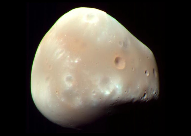 deimos-bulan-mars-informasi-astronomi