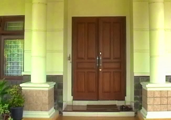 30 Warna Cat Pintu Garasi Yang Bagus Inspirasi Pintu Terkini!