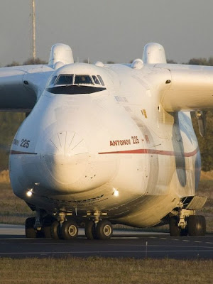 Giant Ukrainian Airplane Antonov An-225 Seen On  www.coolpicturegallery.us