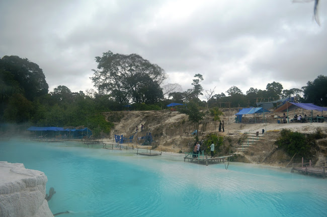 Kawah Biru Dolok Tinggi Raja