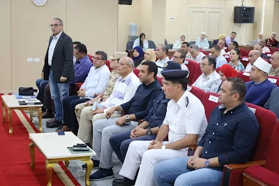 محافظ السويس يؤكد على الانضباط والاستعداد لمواجهة الأزمات في الاجتماع الأسبوعي