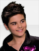 Abraham Mateo, es un joven cantante español de 13 años de edad, .