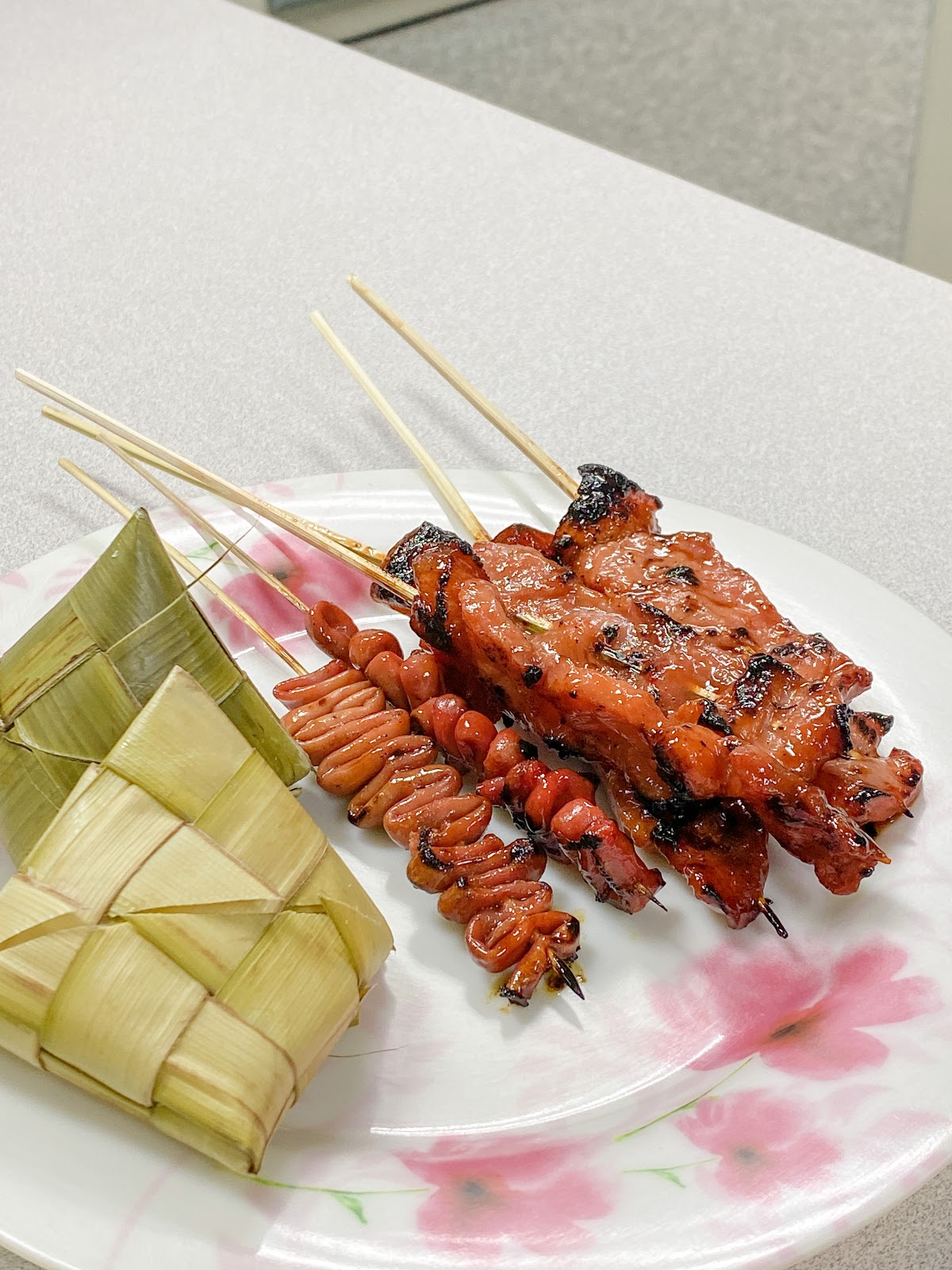 GrabFood - JuanLaagan Special BBQ + Ngohiong