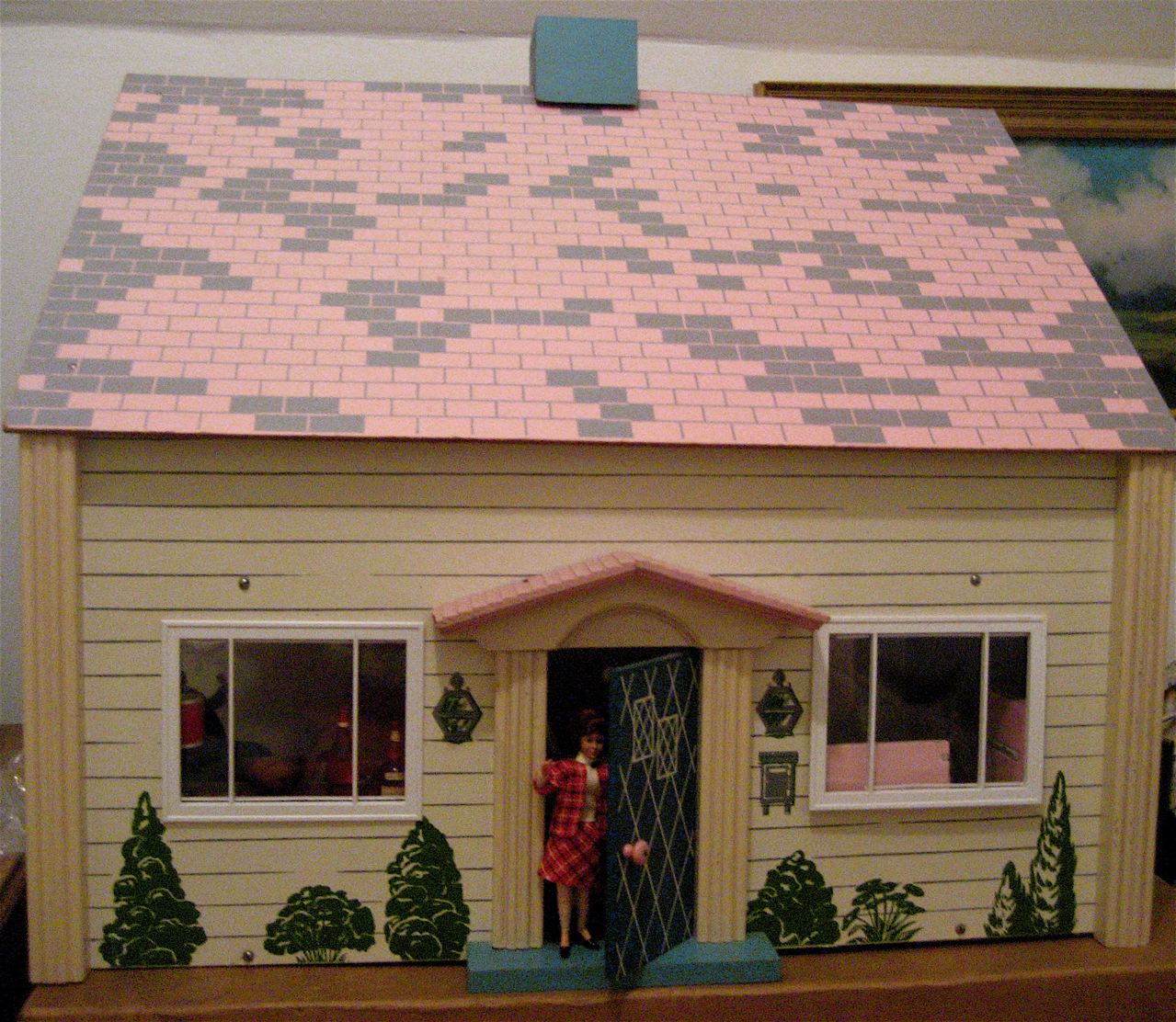 Susan's Mini Homes: Cape Cod houses, candy-coloured Cape Cod houses