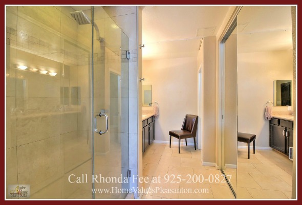 Hayward CA Homes for Sale - Seclusion and privacy are yours to cherish in this condo for sale in Hayward CA.