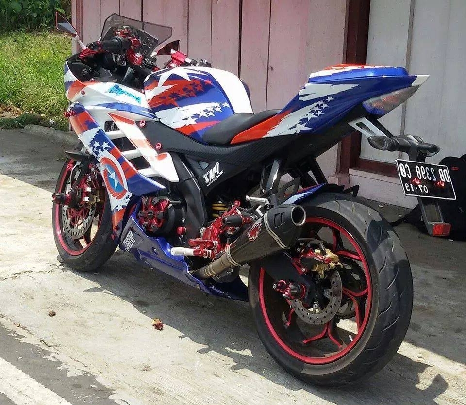 Gambar Modifikasi Motor R15 Baru